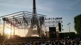 佛혁명기념일 에펠탑 아래 7만 관중 앞에서 독주한 韓피아니스트 | 연합뉴스