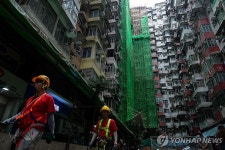홍콩 당국, 건설현장 200곳에 비계 그물망 제거 명령 | 연합뉴스