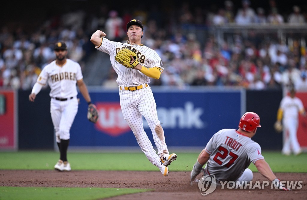 MLB 김하성, LA 에인절스전 무안타 침묵에 어려움 여전