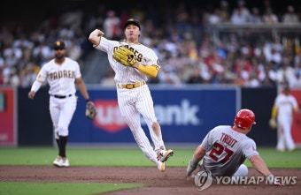 김하성, 에인절스전 1안타…2루수로 오타니 타구 잡아내기도 | 연합뉴스