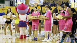 피자배달부로 변신한 선수들 | 연합뉴스