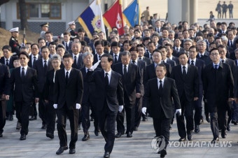 재외공관장회의 계기, 전 공관장 국립현충원 참배 | 연합뉴스