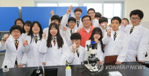 한국식품마이스터고등학교 방문한 이동필 장관 | 연합뉴스