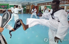 춘천국제태권도대회 앞두고 맹연습 | 연합뉴스