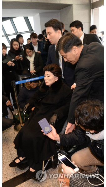 <YS 서거> 65년 반려자 잃은 손명순 여사 | 연합뉴스