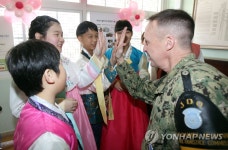 DMZ 대성동초교 미니 졸업식…남북긴장 속 차분히 진행 | 연합뉴스