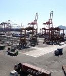 경기침체 한산한 부두 | 연합뉴스