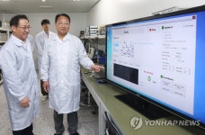 유일호 "기업 벤처투자에 세제지원…기술거래도 활성화"(종합) | 연합뉴스