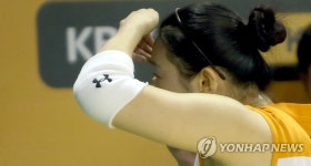 강아정 렌즈가 빠졌네 | 연합뉴스