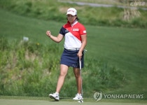 김해림 주먹 불끈 | 연합뉴스