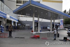 파업 들어간 레바논 주유소 | 연합뉴스