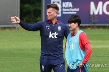 지소연도 버거운 더위 속 고강도…선수들은 체력 향상 체감 | 연합뉴스