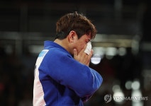 유도 이준환, 세계랭킹 1위 꺾고 남자 81급 동메달 | 연합뉴스