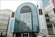 새로 오픈한 제닉스 프리미엄 스토어 탐방기! > 리포트 | 퀘이사존 QUASARZONE 새로 오픈한 제닉스 프리미엄 스토어 탐방기!