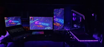 평범한(?) 어로스 매니아의 세팅 최근 근황입니다. > 데스크셋업 | 퀘이사존 QUASARZONE 평범한(?) 어로스 매니아의 세팅 최근 근황입니다.