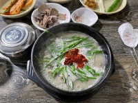 오늘은 순대국밥을 해치웠습니다. > 자유게시판 | 퀘이사존 QUASARZONE 오늘은 순대국밥을 해치웠습니다.