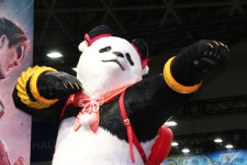 「철권 8」에 팬더가 참전 결정! TGS2023 부스에 등신대가 등장【#TGS2023】 > 게임 뉴스 | 퀘이사존 QUASARZONE 「철권 8」에 팬더가... 