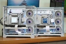 쥐씨-비슷한 모양새지만 사양은 다른 7800X3D+9070 XT , 265KF+5070 TI 화이트 디스플레이 짱짱조합 > PC조립/견적 | 퀘이사존... 