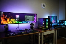 홈 PC방 감성 업그레이드 > 데스크셋업 | 퀘이사존 QUASARZONE 홈 PC방 감성 업그레이드