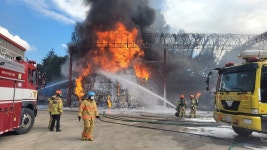 청주 폐기물처리업체 야적장서 불 | 연합뉴스