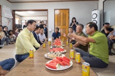 최정호 익산시장, 폭염 속 무더위쉼터 찾아 | 연합뉴스