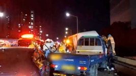 도림고가차도서 5중 추돌사고…2명 심정지·4명 부상 | 연합뉴스