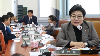환노위 소위, 노란봉투법 야당 주도 의결…여 