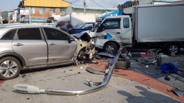 남원 용남시장 인근서 차량 충돌…2명 부상 | 연합뉴스