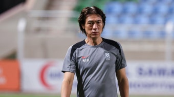 바이에른 뮌헨의 수비수 김민재, 지지하느냐 비판하느냐 논란 계속(utf. 70 words)