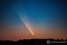 올해 혜성 중 가장 밝은 위성…쯔진산-아틀라스 혜성 관측 | 연합뉴스