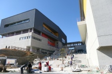 마무리 공사 한창인 울산스포츠과학중고교 | 연합뉴스