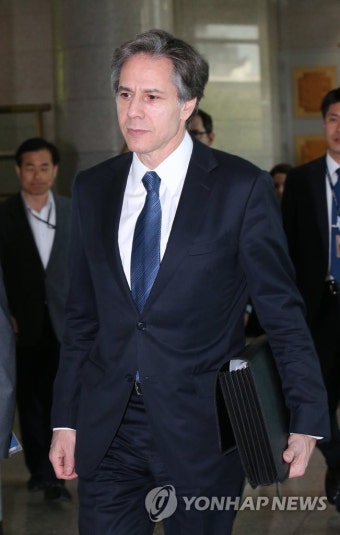 외교부 들어가는 미국 국무부 부장관 | 연합뉴스