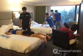 한국 남자 배구대표팀, 20시간 이동 끝에 새스커툰 도착 | 연합뉴스