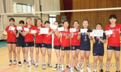 언니들, 후배들 기 받아서 우승하세요 | 연합뉴스