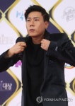 이상민, 옷깃을 여미며 | 연합뉴스
