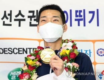 '세계 챔피언' 우상혁 