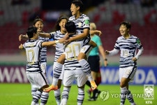 황인선호, U-20 여자 월드컵 1차전서 캐나다 2-0 격파…조 1위로 | 연합뉴스