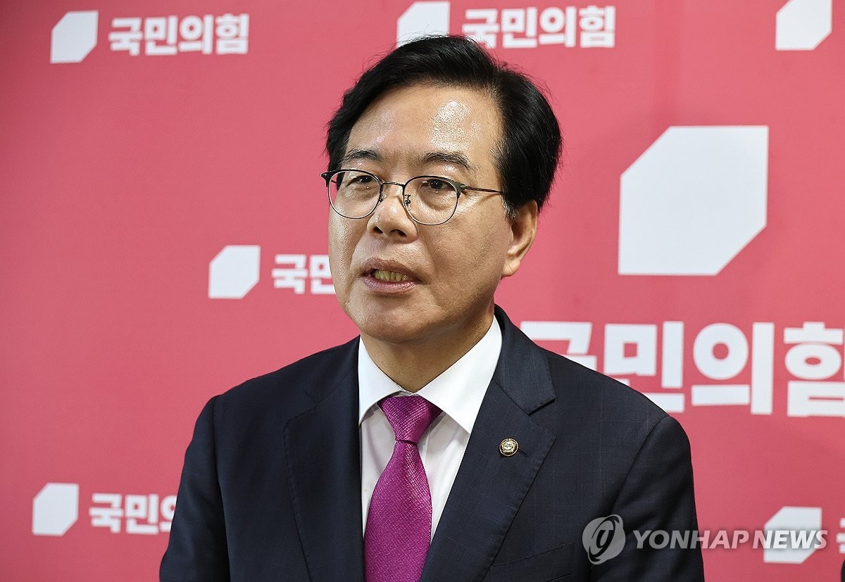 윤희숙, 나경원 등 국민의힘 의원에 거취 결정 압박 설정