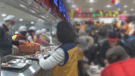 다시 문 연 무료급식소…따뜻한 한 끼가 위안 | 연합뉴스
