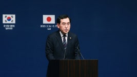이번주 한일 수출제도 논의…화이트리스트 복원 착수 | 연합뉴스