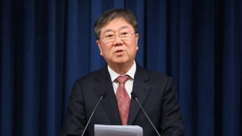 [현장연결] 윤대통령 참모진 개편 단행…대통령실 브리핑 | 연합뉴스