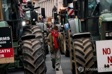 영국 농민 수천명, 런던서 농장 상속세 항의 시위 | 연합뉴스