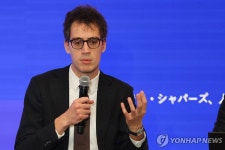 '유럽판 챗GPT' 미스트랄 AI, 삼성과 전격 회동…