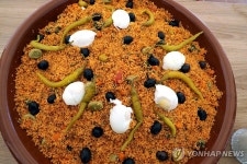눈과 입으로 즐기는 전통 음식…알제리 요리예술축제 | 연합뉴스