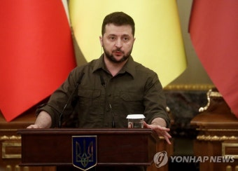 [우크라 침공] 젤렌스키, 독일 등 강력 비난…