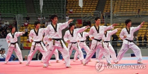한국태권도, 세계품새선수권 8년 연속 우승 위해 출격 | 연합뉴스