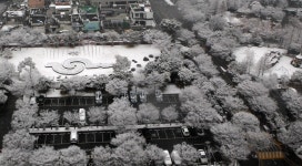 부산 폭설에 엉금엉금..항공기 결항속출(종합) | 연합뉴스