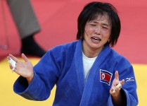 [아시안게임 D-100] ③ 훈풍 부는 단일팀…한반도기 펄럭인다 | 연합뉴스