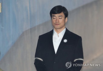 항소심 선고공판 출석하는 이영선 전 청와대 행정관 | 연합뉴스