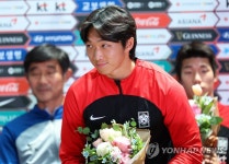 주식회사 김용학베이커리 | 인사하는 김용학 | 연합뉴스